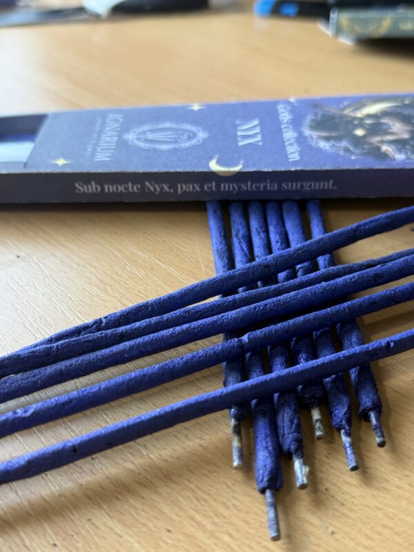 Nyx ritual incense UK max 20cm myrrh sage lavender frankincense copal purple blue mica