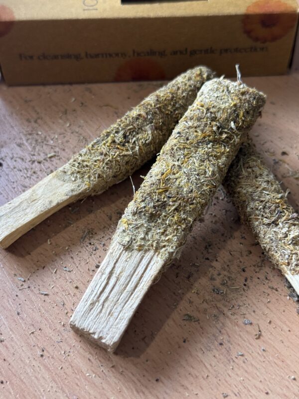 Calendula jasmine palo santo close up floral blend